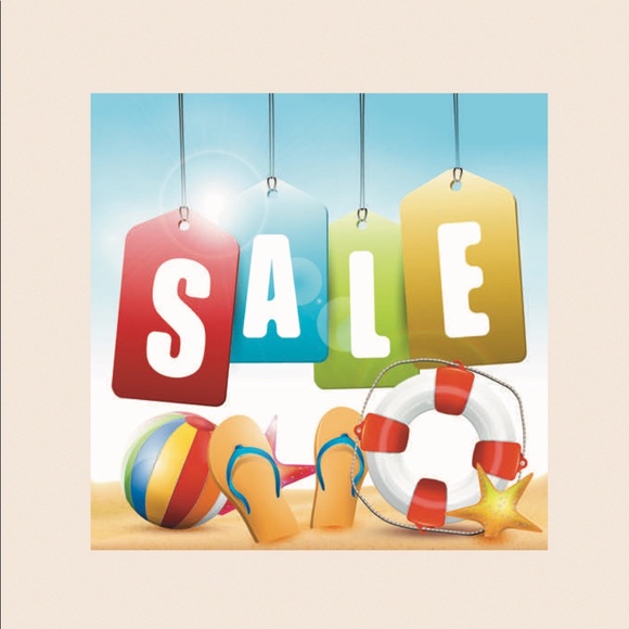 Major Discount On All Designer Clothes. - Picture 1 of 1